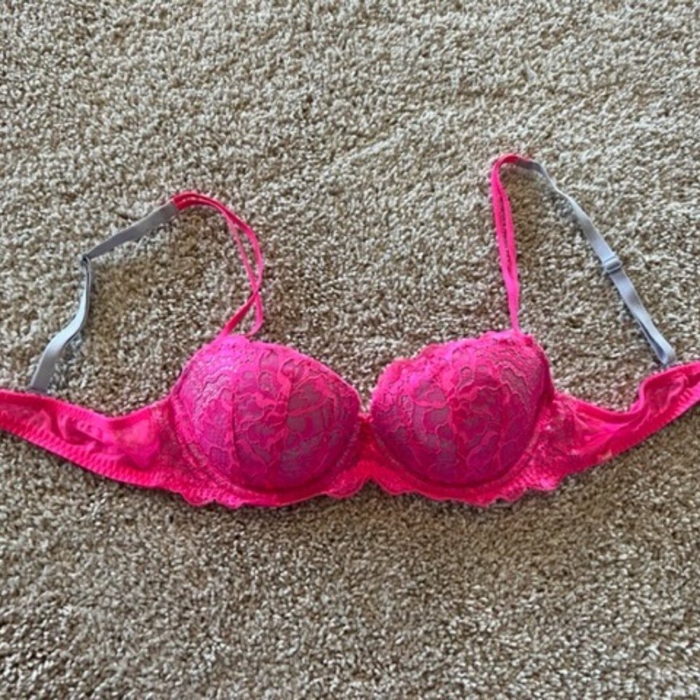 Victoria's Secret Hot Pink Lace Bra - Picture 2 of 2